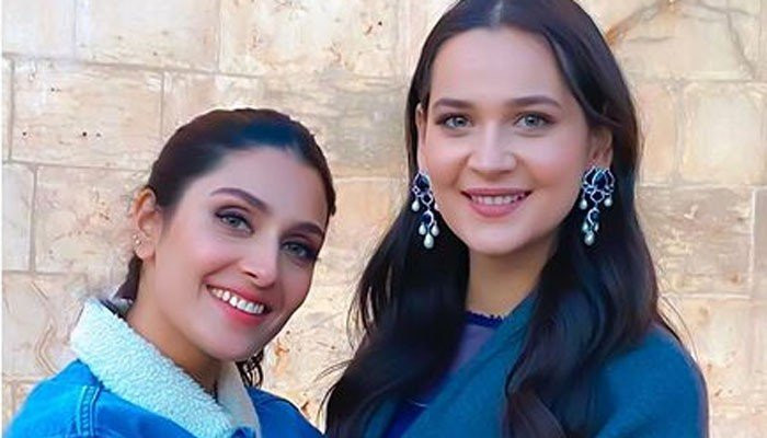 Gulsim Ali sends love to Ayeza Khan on her 31st birthday - Vimarsana News