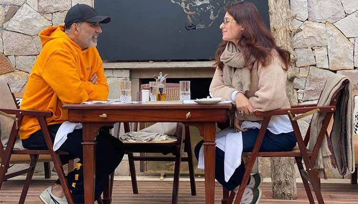 Akshay Kumar, Twinkle Khanna celebrate 21st wedding anniversary - Vimarsana News