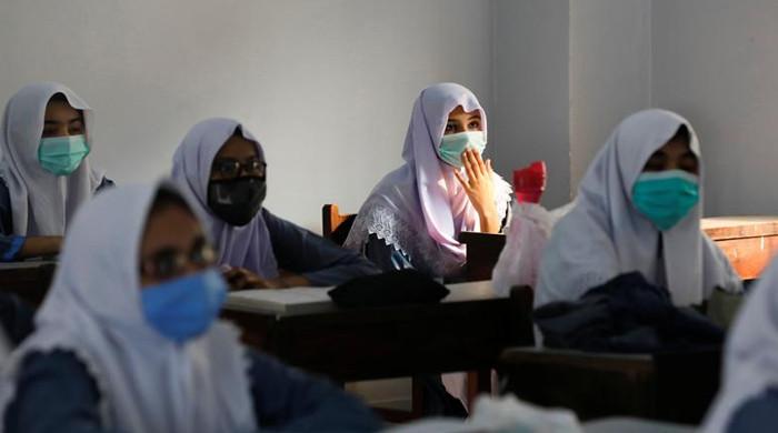 Karachi school suspends classes for grades 1-5 amid rising coronavirus cases