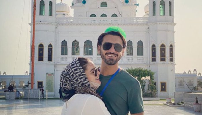 Minal Khan, Ahsan Mohsin Ikram share romantic photo from Kartarpur