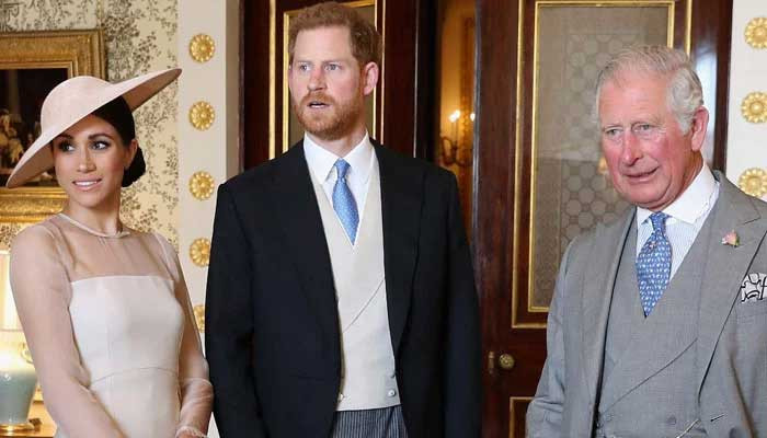Pangeran Charles memberikan cabang zaitun kepada Meghan Markle, Pangeran Harry di tengah masalah keamanan