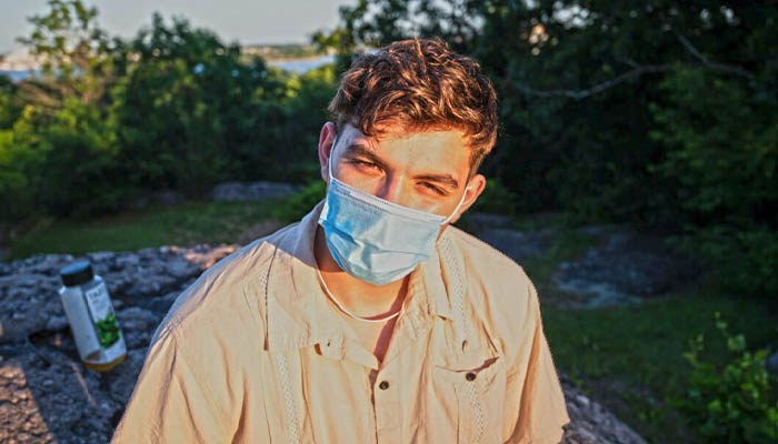 People look more attractive in protective masks, British academics stated. — Negativespace/File