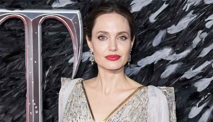 Angelina Jolie mengumpulkan 12 juta pengikut di Instagram dalam lima bulan
