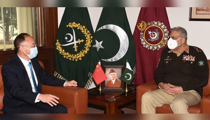 Chinas Ambassador to Pakistan Nong Rong (L) and Chief of Army Staff (COAS) General Qamar Javed Bajwa (R) — ISPR