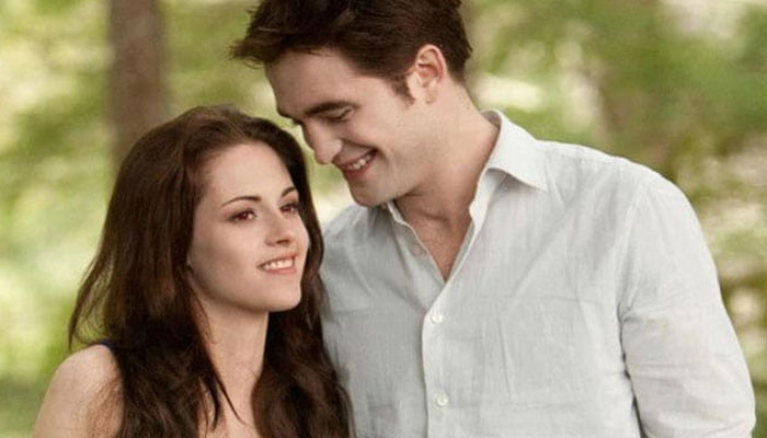 Pembuat ‘Twilight’ khawatir akan masalah hukum sebelum memilih ‘di bawah umur’ Kristen Stewart