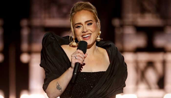 Adele memperingatkan akan kehilangan suara ikoniknya, didesak untuk mengambil tindakan