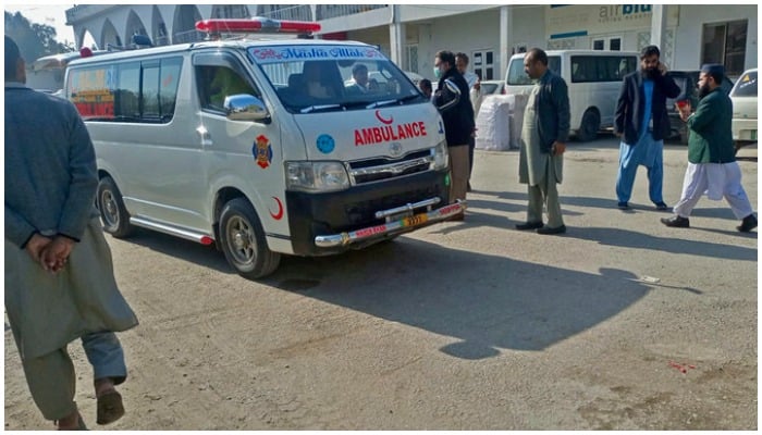 An ambulance carrying mortal remains of Mamoor Khan, who died in an attack in Abu Dhabi arrives in Peshawar. Photo: Overseas Pakistanis Foundation