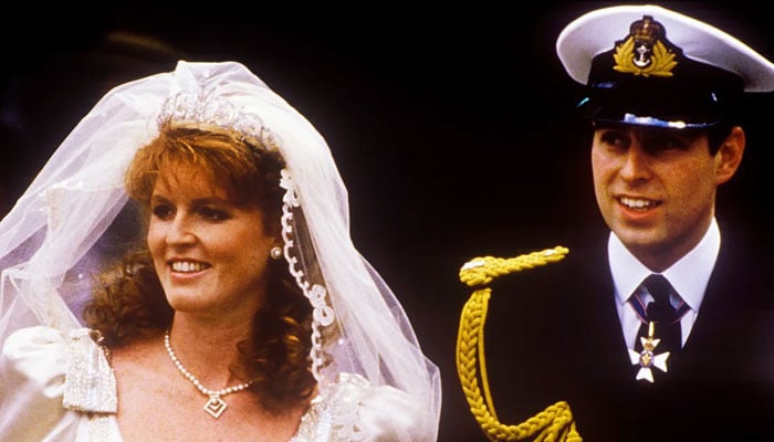 Pangeran Andrew mempertahankan riasan Sarah Ferguson pasca perceraian: ‘Menyeramkan’