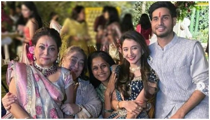 From left to right. Tina Ambani, Rima Kapoor, Supriya Sule, Krisha Shah and Jai Anmol Ambani pose for a picture — Instagram