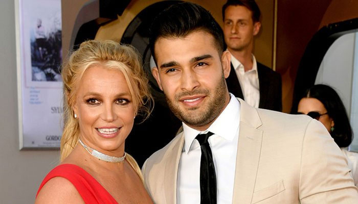 Britney Spears radiates tropical vibes amid loved-up holiday with Sam Asghari: pics
