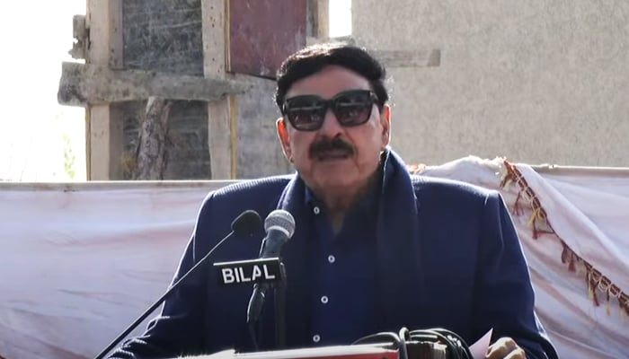 Minister for Interior Sheikh Rasheed addressing an event in Rawalpindi, on January 26, 2022. — YouTube/HumNewsLive