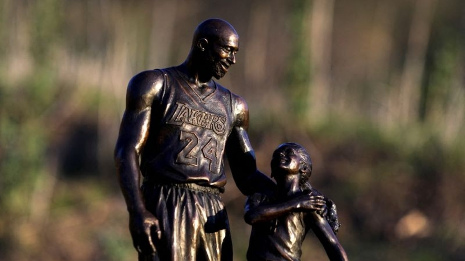 Statue of Kobe Bryant, daughter Gianna placed at crash site on anniversary