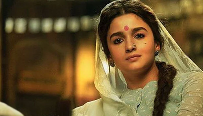 Alia Bhatt confirms release date of ‘Gangubai Kathiawadi’