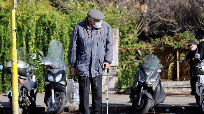 In Italy, COVID wards filled with unvaccinated elderly people as Omicron swept nation