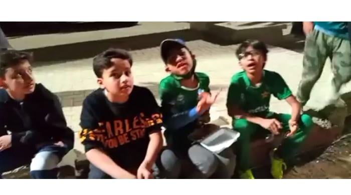 Watch: Little PSL 7 fans protest outside National Stadium after being denied entry