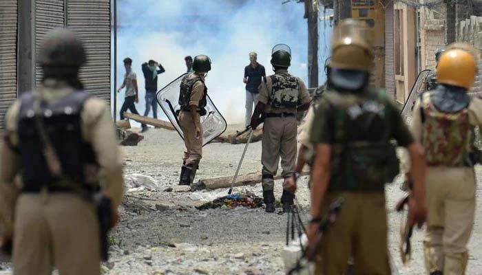 Kashmiri protestors clash with Indian police in Srinagar. — AFP/File