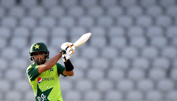 Brett Lee di Babar Azam