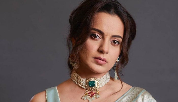 Kangana Ranaut gets furious over journalist’s question about Deepika Padukone