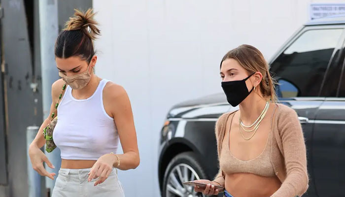 Kendall Jenner, Hailey Bieber secara ilegal memarkir mobil di tempat cacat selama Pilates