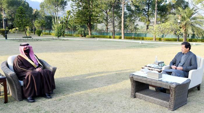 PM Imran Khan stresses need to strengthen people-to-people linkage with Saudi Arabia