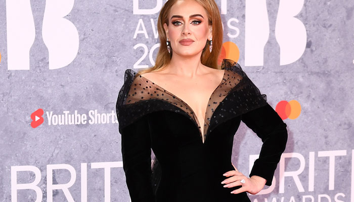 Is Adele engaged? Singer flaunts mysterious bling at BRIT Awards