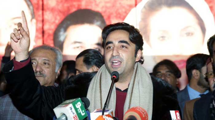 PM Imran Khan distributed appreciation certificates among his 'chamchas': Bilawal 