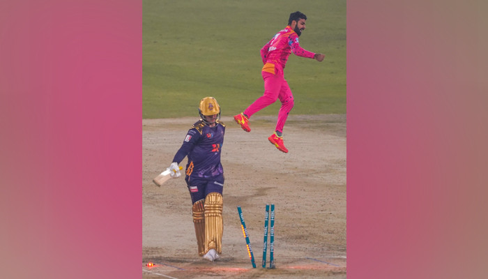 Islamabad United vs Quetta Gladiators: Shadab Khan becomes highest wicket-taking spinner in PSL - Vimarsana News