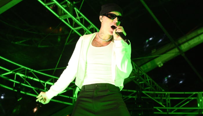 Guests at Justin Biebers party included Jeff Bezos, his girlfriend, and NFL Hall-of-Famer Tony Gonzalez