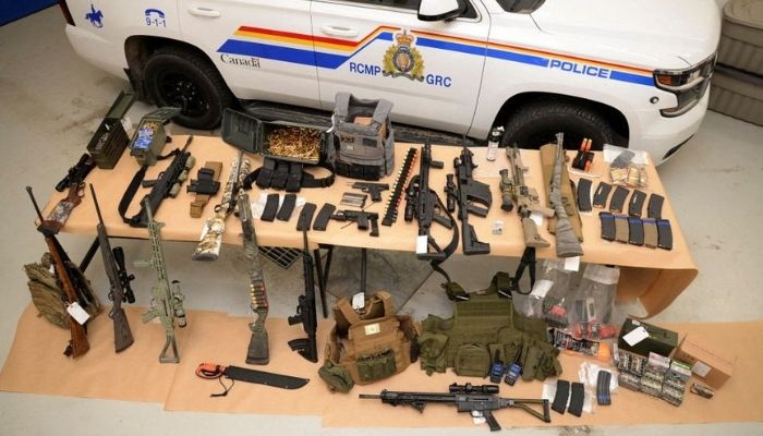The Royal Canadian Mounted Police arrests 11 people and seized 13 long guns in linked to Ottawa border blockade. Photo: Reuters