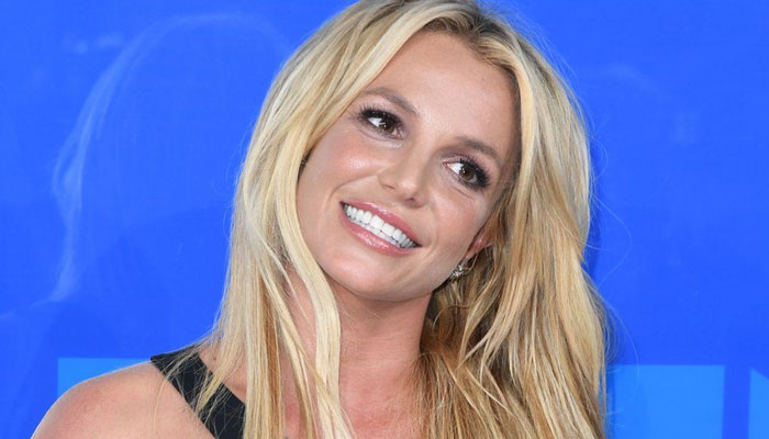 Britney Spears gushes over ‘brand new love’: ‘He’s from Maui!’