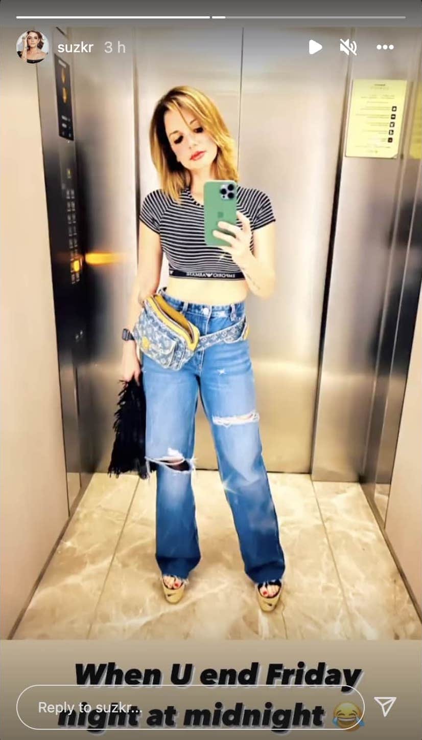 Sussanne Khan goes chic in casual crop top, drops latest mirror selfie