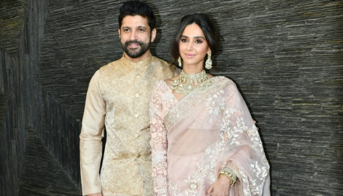 Farhan Akhtar and Shibani Dandekar distributed sweets to paparazzi in their first post-wedding appearance