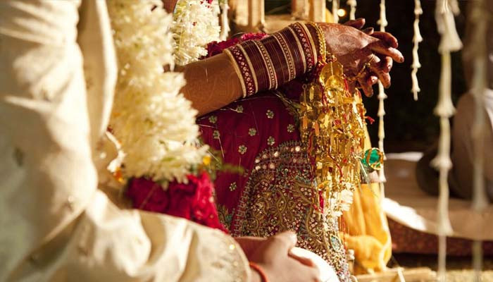 Angry groom calls off wedding over serving food late - Vimarsana News