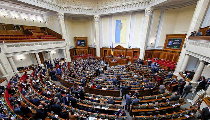 Ukrainian lawmakers attend a session of parliament in Kyiv, Ukraine February 23, 2022. REUTERS/Viacheslav Ratynskyi