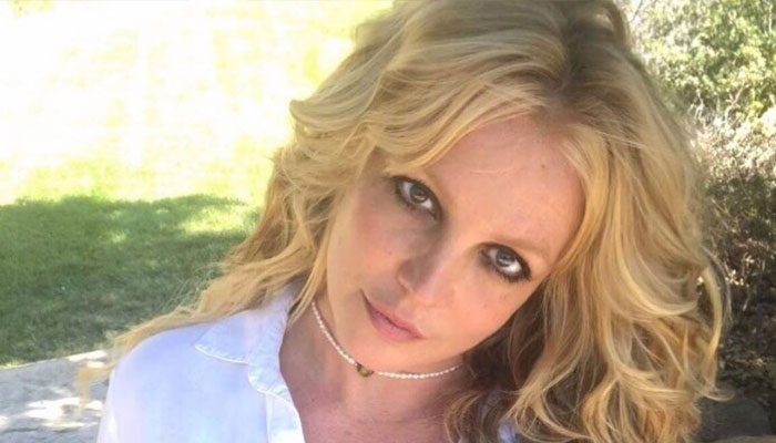 Britney Spears ponders cosmetic surgery plans: ‘Should I do it again?’