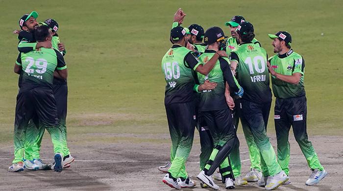 David Wiese's last-over heroics against Islamabad United take Lahore Qalandars to PSL 7 final
