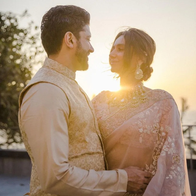 Farhan Akhtar and Shibani Dandekar drop glimpses from their civil wedding, see pics