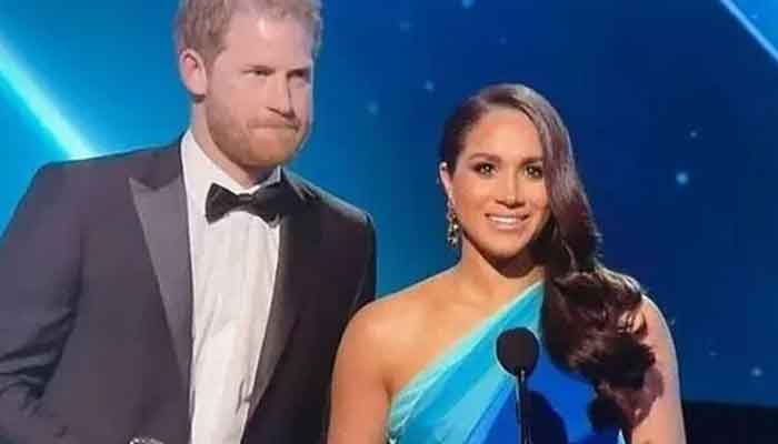 Prince Harry ‘feeds off Meghan’s confidence, looks out of place at star-studded event in LA