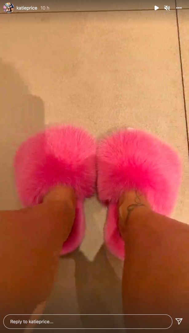 Katie Price appears in extravagant fur slippers, break promise to fans