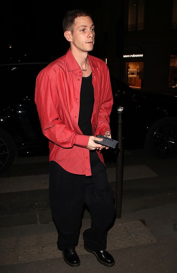 Bella Hadid drops jaws in tweed co-ords, goes on dinner with boyfriend Marc Kalman