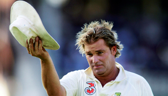 Australias Shane Warne acknowledges the crowd after the wicket of Englands Andrew Flintoff at the Sydney Cricket Ground during the 2006-07 Ashes. . — Reuters/File