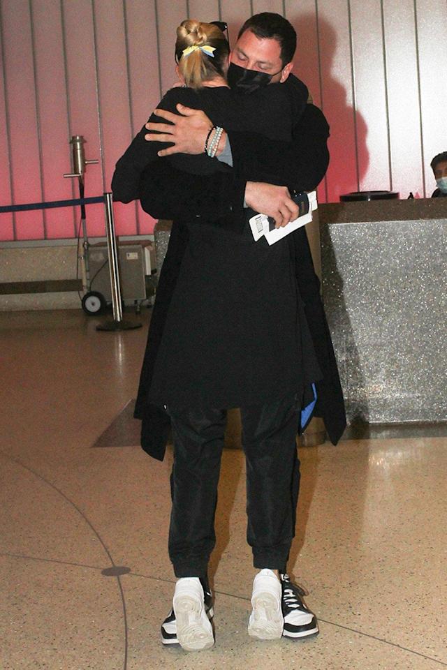 Maksim Chmerkovskiy enjoys beach walk with wife Peta Murgatroyd after escape from Ukraine