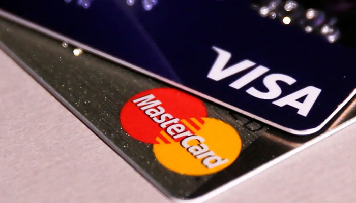 Visa and Mastercard suspend their operations in Russia. Photo: Reuters