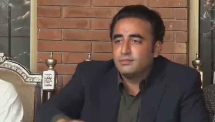 PPP Chairman Bilawal Bhutto-Zardari interacts with media at Afzal Nadeem Chans residence in Lahore. Photo: Screengrab from Geo.tv