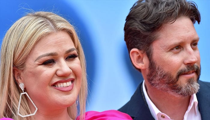 Kellly Clarkson settles divorce, will pay $1.3M to ex Brandon Blackstock