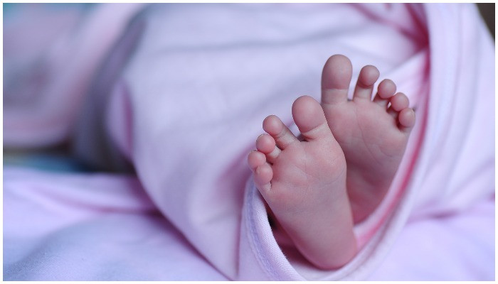 Pria transgender melahirkan bayi laki-laki