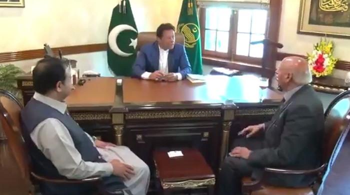 PM Imran Khan says government is 'stable' in meeting with Punjab CM, governor