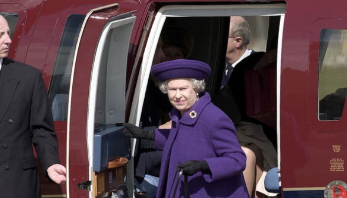 Setelah ketakutan helikopter Ratu Elizabeth, keluarga kerajaan mencari pilot ‘berpengalaman’