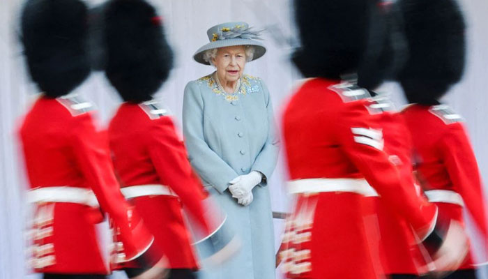 Queen Elizabeth’s heralded return to major public duties put on hold