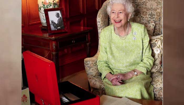 Queen urged to host Ukrainian refugees at Windsor, Sandringham and Buckingham Palace